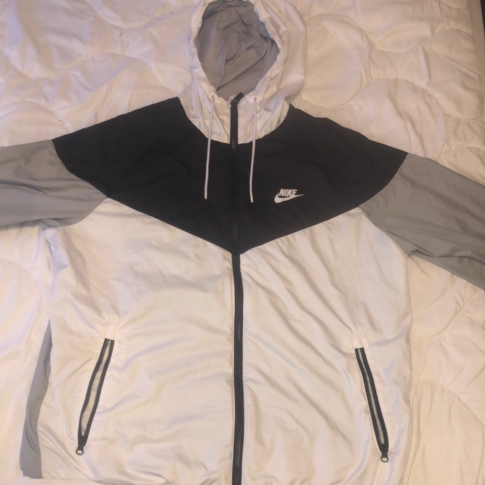 Nike Windrunner Jacket Black/White/Grey Size L